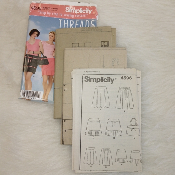 Simplicity 4596 Misses skirts with pleats in 4 variations Size 12-18 & bag - Picture 3 of 5